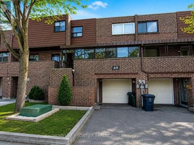Main And Upper Level 49 Red Robin Way, Toronto, ON, M2R 3K6 townhouse for lease | Listing ID C13700 | Royal LePage