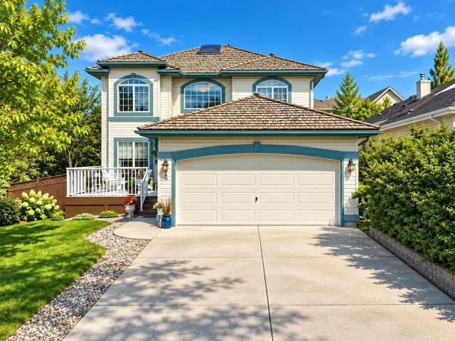 Main Floor Beautiful 3 Bedroom + Den Home in Valley Ridge — 3 Bedrooms+ Den Main Floor