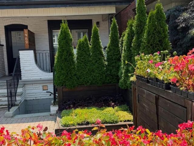 Main floor # 1 1989 Davenport Road in Toronto: Weston Pellam Park House for lease Toronto W03: MLS®# W13668944