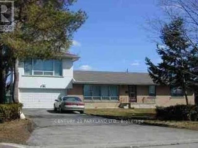 Main Floor 95 Fairglen Avenue, Toronto, ON, M1W 1A8 house for lease | Listing ID E12827 | Royal LePage