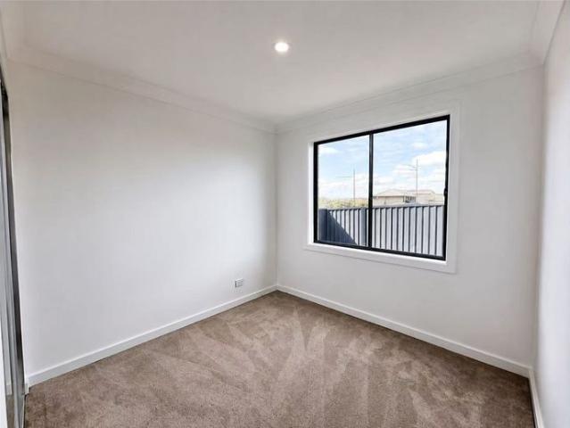 Main House and Granny Flat Both for Rent