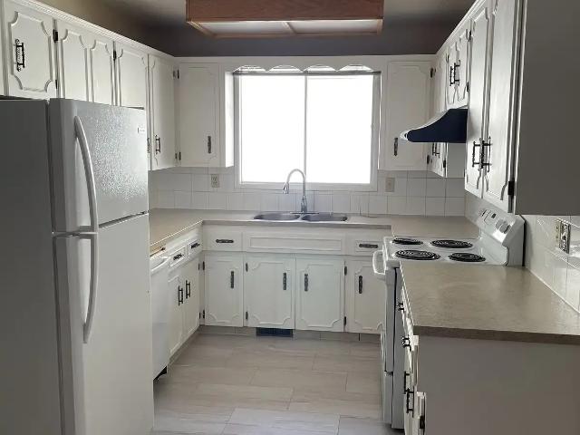 Main Level House with 3 Bedrooms in Beddington — 3 Bedrooms Main Floor