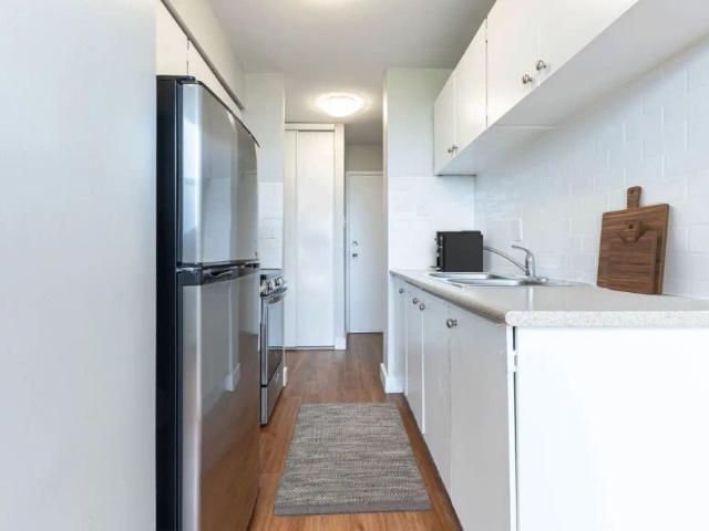 Main Place — 1 Bedroom, 1 Bathroom