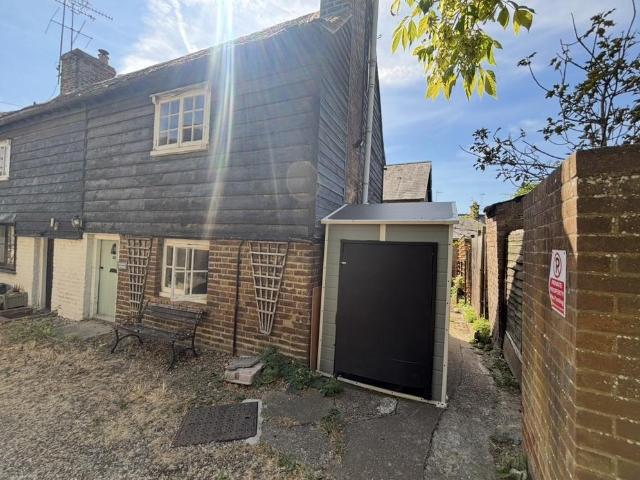 Main Road, Broomfield CM1 2 bed cottage to rent £1,295 pcm £299 pw