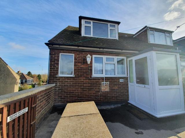 Main Road, Dartford DA4, 2 bed flat to rent, £1,300 pcm | PrimeLocation