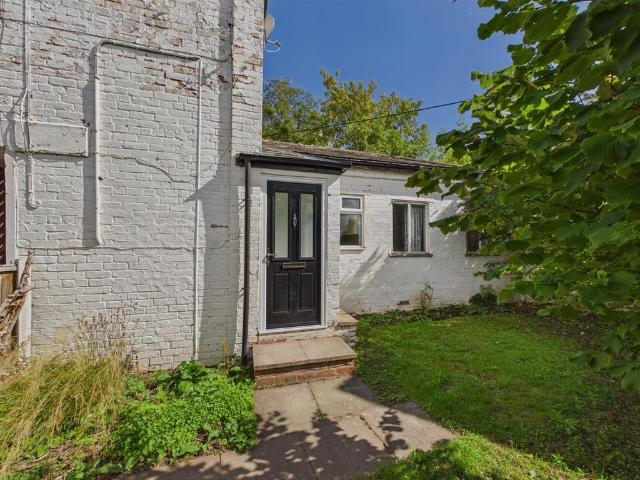 Main Road, Kempsey, Worcester 2 bed apartment to rent £950 pcm £219 pw
