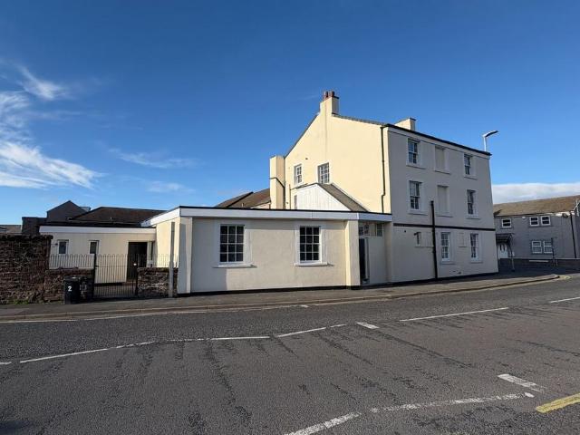Main Road, Maryport CA15 2 bed apartment to rent £675 pcm £156 pw