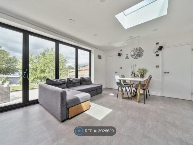 Main Road, Sevenoaks TN14, 4 bed detached house to rent, £2,995 pcm | PrimeLocation