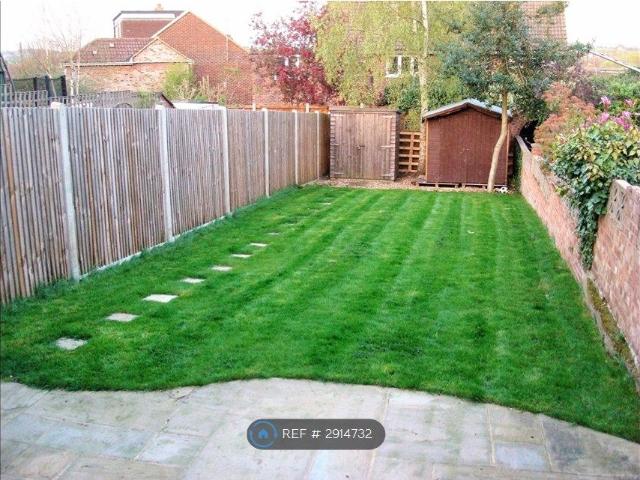 Main Road, Sutton At Hone DA4, 2 bed bungalow to rent, £1,590 pcm | PrimeLocation