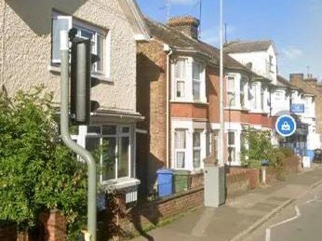 Main Road, Queenborough, Kent 1 bed in a house share to rent £550 pcm £127 pw