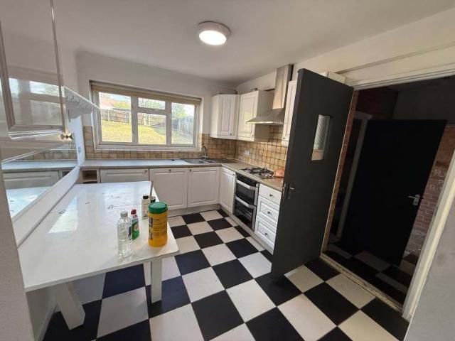 Main Road, Romford RM2, 5 bed detached house to rent, £3,400 pcm | PrimeLocation