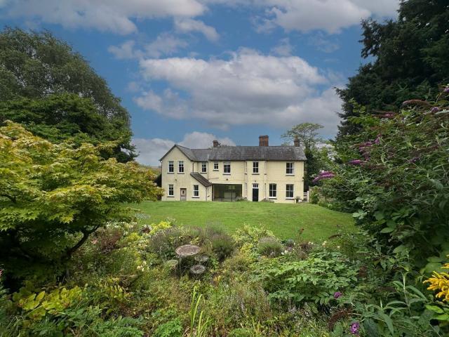 Main Road, Wilby, NN8 5 bed semi detached house to rent £3,250 pcm £750 pw