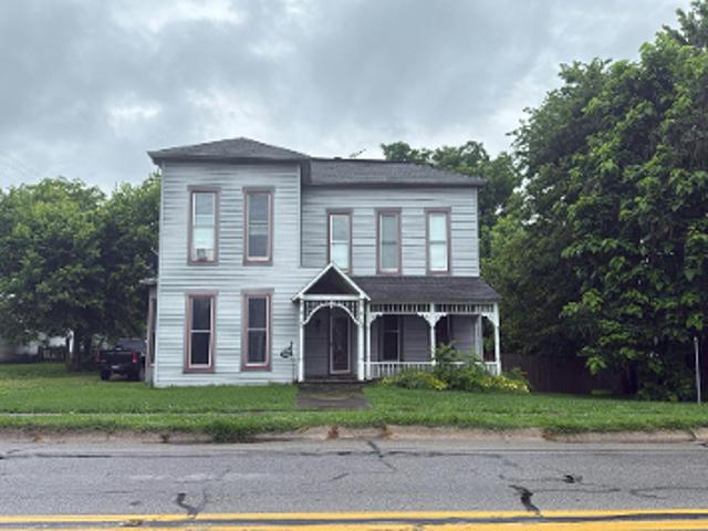 Main St