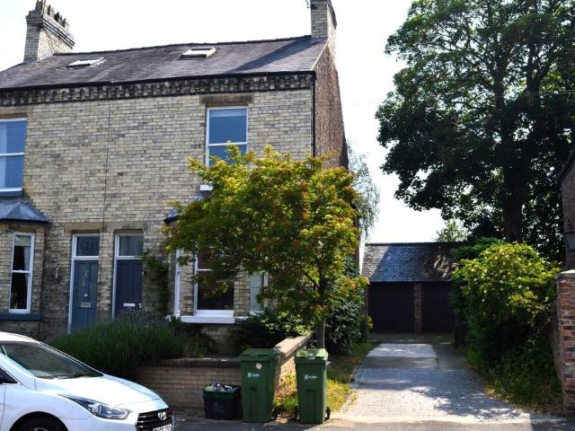 Main Street, York YO23 3 bed semi detached house to rent £1,700 pcm £392 pw