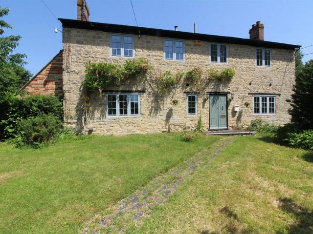 Main Street, Beachampton, Milton Keynes 5 bed barn conversion to rent £3,200 pcm £738 pw