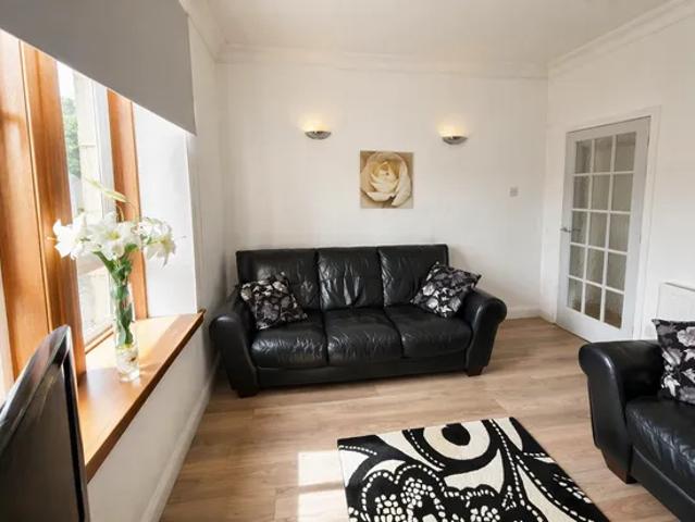 Main Street, Busby, G76 8DS