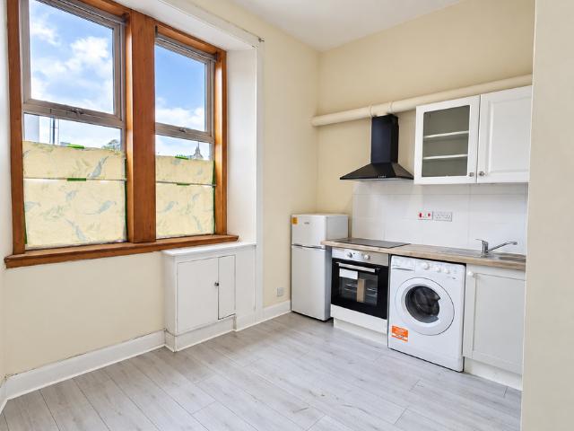 Main Street G76, 2 bed flat to rent, £850 pcm | PrimeLocation