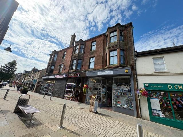 Main Street, Kilsyth, North Lanarkshire G65, 2 bed flat to rent, £995 pcm | PrimeLocation