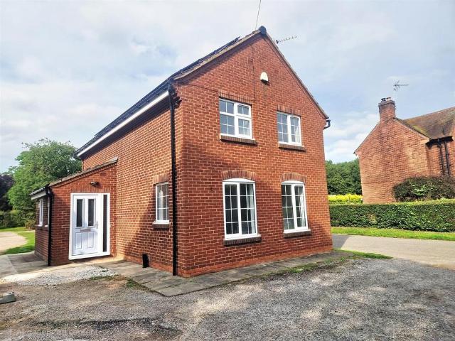 Main Street, Kirklington, Newark 3 bed detached house to rent £1,200 pcm £277 pw