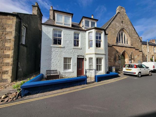 Main Street, Lower Largo KY8, 2 bed flat to rent, £750 pcm | PrimeLocation