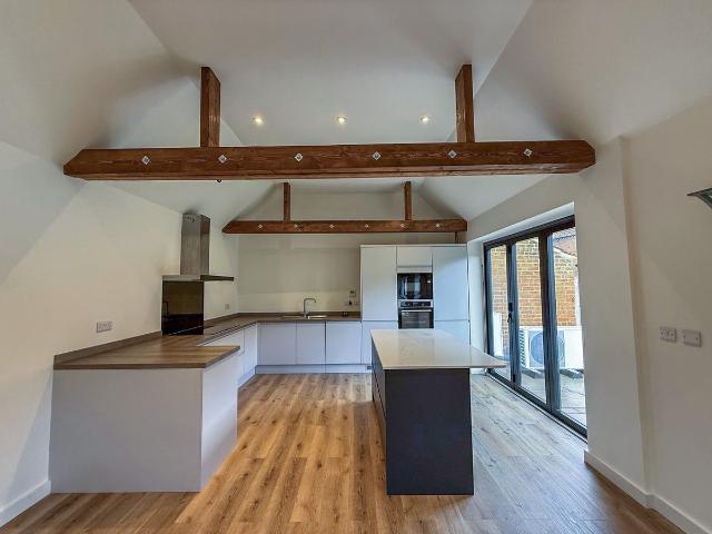 Main Street, Newark On Trent NG23, 1 bed barn conversion to rent, £1,100 pcm | PrimeLocation