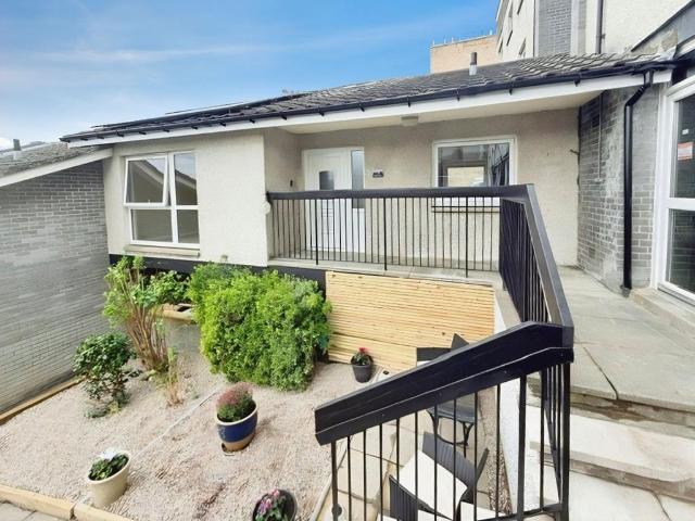 Main Street, Perth, PH2 1 bed terraced bungalow to rent £795 pcm £183 pw