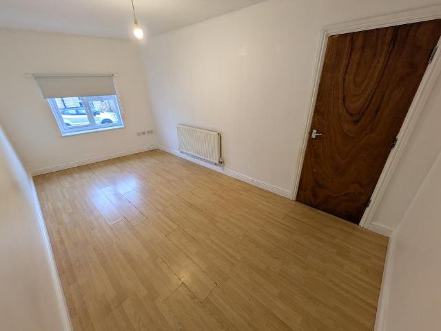 Main Street, Shirebrook NG20 1 bed ground floor flat to rent £550 pcm £127 pw