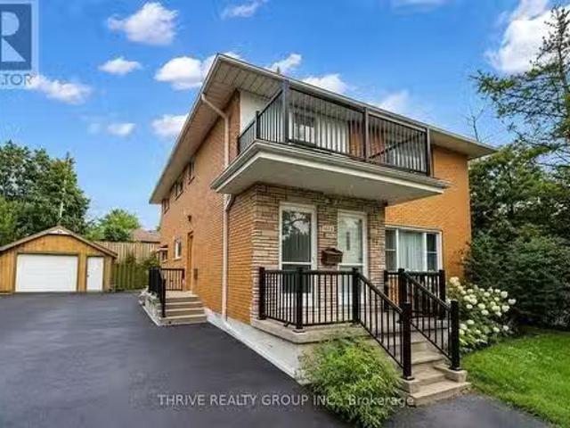 Main 1023 Eagle Drive, London South South J, ON, N5Z 3H4.