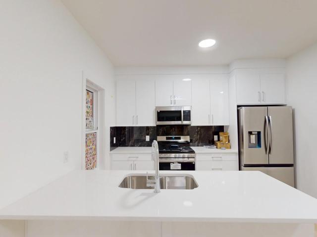 MAIN 10969 140 Street Nw 3 beds House for Rent