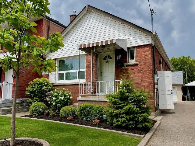 Main 32 Belgravia Avenue in Toronto: Briar Hill Belgravia House for lease Toronto W04: MLS®# W13447594