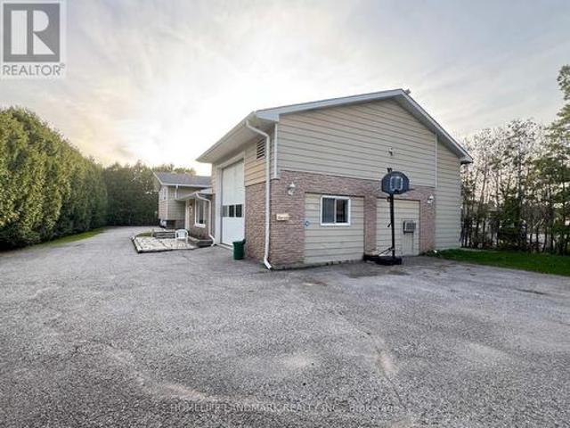 Main 66 Metro Road N, Georgina, ON, L4P 1C3 house for lease | Listing ID N13052 | Royal LePage