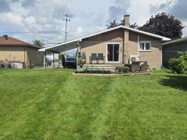 Main 677 Principale Street W, Casselman, ON, K0A 1M0 house for lease | Listing ID X13729 | Royal LePage