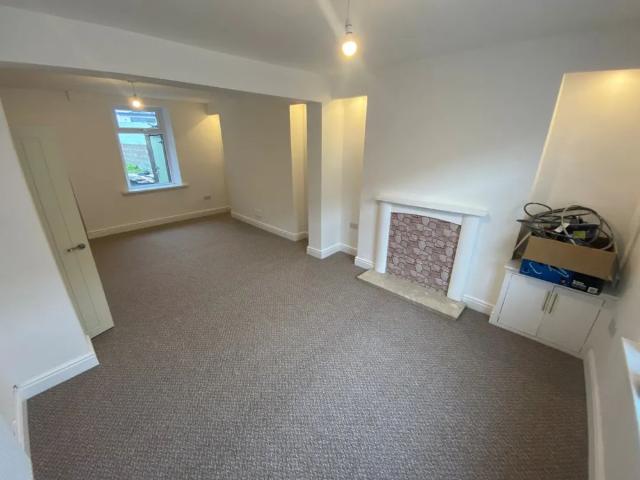 Maindy Road, Ton Pentre