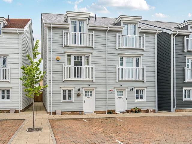 Maine Street, Reading RG2, 4 bed semi detached house to rent, £2,600 pcm | PrimeLocation