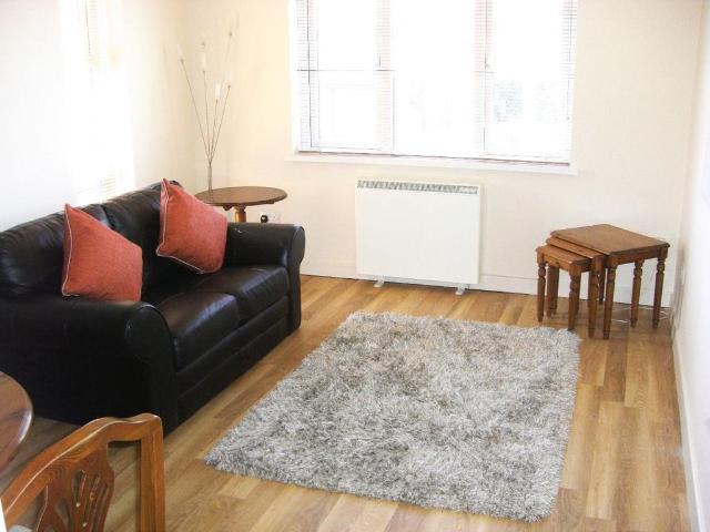 Mains Court, Durham 1 bed apartment to rent £800 pcm £185 pw