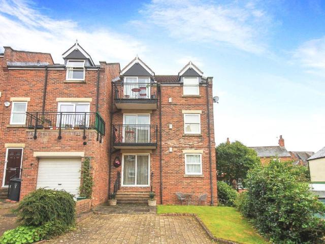 Mains Place, Morpeth NE61, 2 bed flat to rent, £975 pcm | PrimeLocation