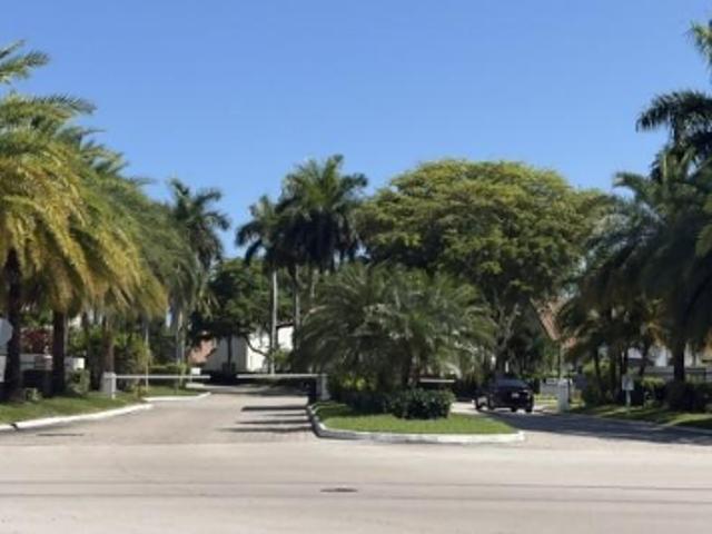 Mainsail Cir Apt D15