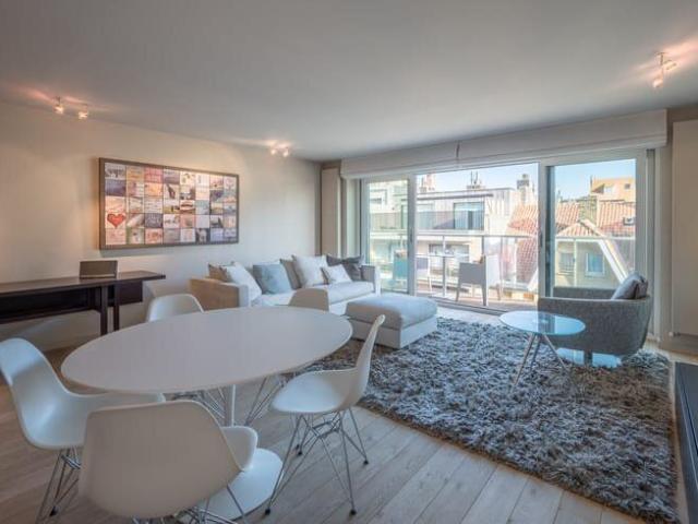 Maintained un furnished apartment located on a low traffic