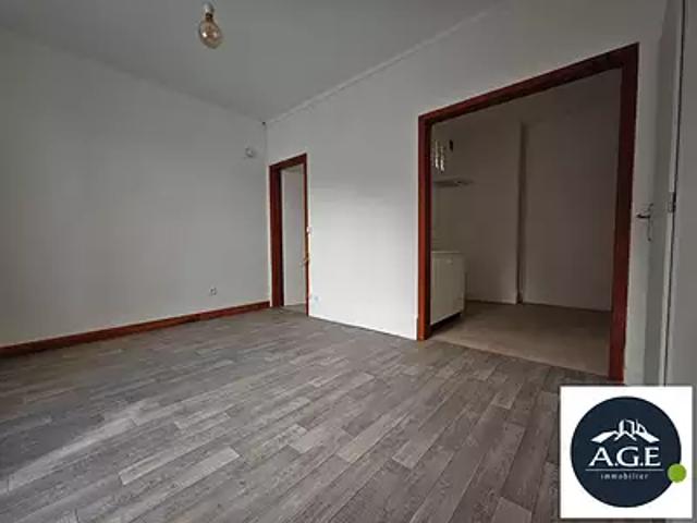 Maintenon 28130 Location appartement 2 pièces t2 au dernier étage