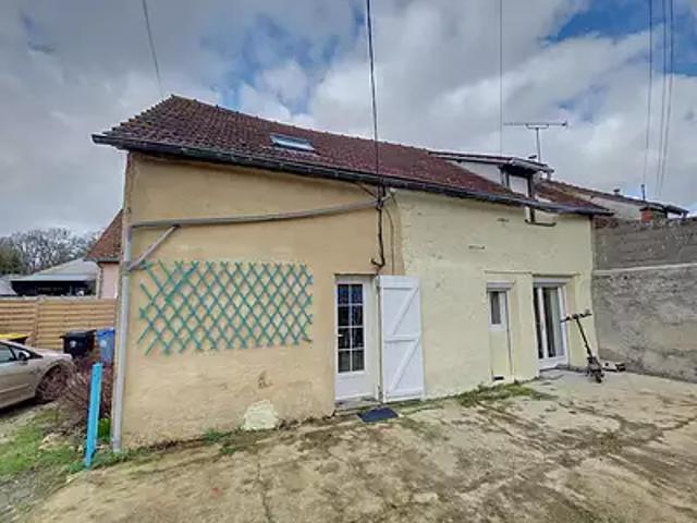 Maintenon 28130 Location maison 4 pièces t4 au dernier étage