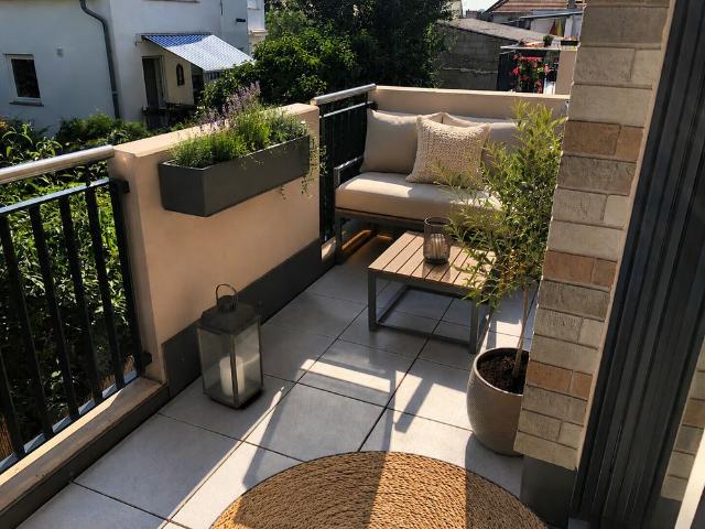 Mainz: Dreizimmerwohnung mit EBK, Balkon und Stellplatz in Finthen