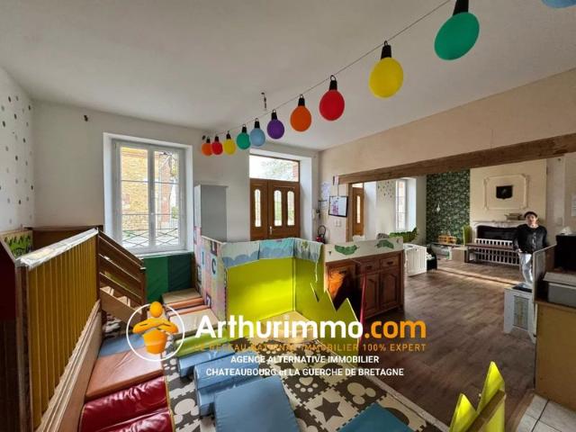 Maison familiale. 5 chambres à 10 minutes de LA GUERCHE DE BRETAGNE