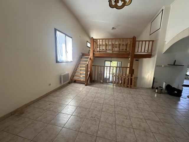Maision de ville de 127 m2 4 Chambres Meynes_Idéal famille recomposée