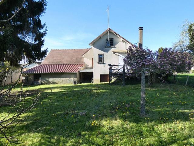 Maison115 m2 / 3 chambres / sous sol / grand garage / terrain 1548m²