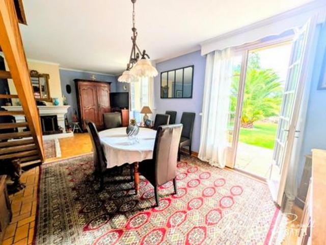 Maison190 m², 7 pièces, 4 chambres, piscine, garage 55m²