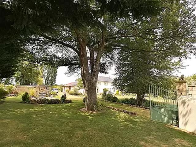 Maisontiers 79600 Achat / Vente maison 8 pièces t8 terrasse