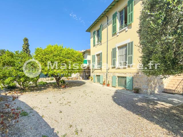 Maison/Villa 9 pièces
