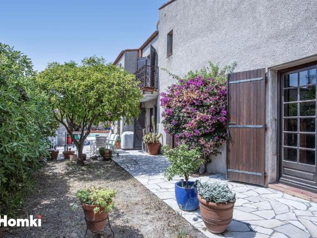 Maison/Villa T7 de 223 m² avec une indépendance à Saint Cypr. 223m² Saint Cyprien