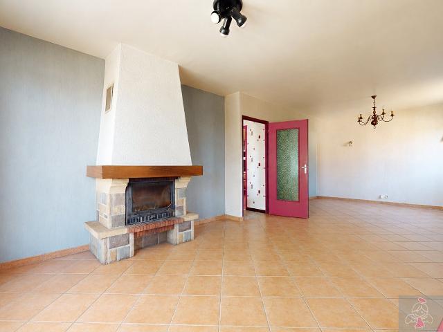 Maison 3 à 5 chambres sur 1 000 m2 Audelange