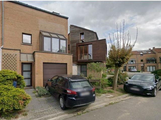 Maison 3 ch. à Nivelles avec garage et jardin